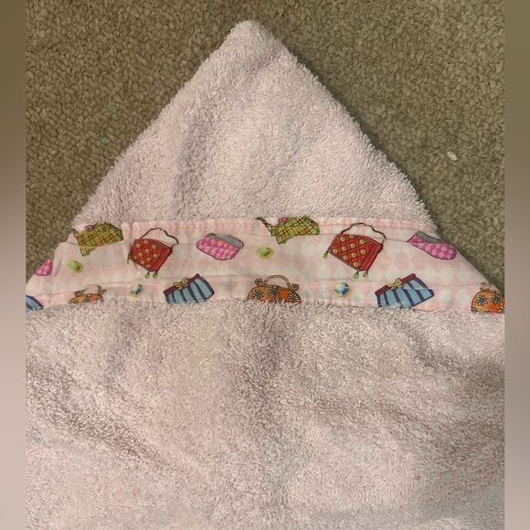 TICKLE TOES baby hooded towel with light pink baby girl - Picture 2 of 4